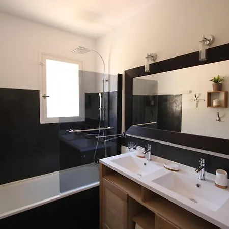 Holiday home Les Albizias